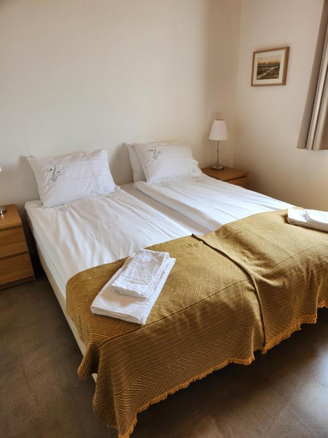 Álftröð Guesthouse bed&breakfast Brautarholt Esterno foto